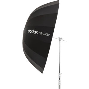 Godox UB-130W je kišobran bele unutrašnjosti i velikog prečnika od 130 cm. Idealan je kod portreta ili grupnih fotografija. Parabolicni oblik i bela unutrasnjost obezbedjuju veoma mekano svetlo koje će uspešno stići i na veće udaljenosti. Ovaj kisobran se moze koristiti kao glavno ili kao fill svetlo.
